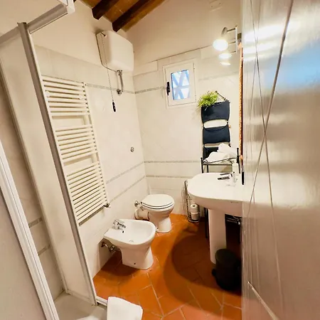 아파트 Casina Del Fabbro Vista Mare E Colline Toscane